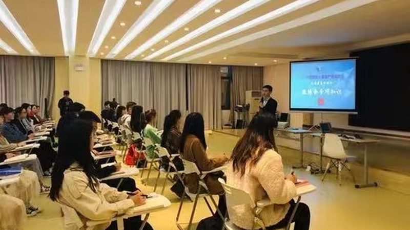 教师资格证培训，线下机构如何选择？**